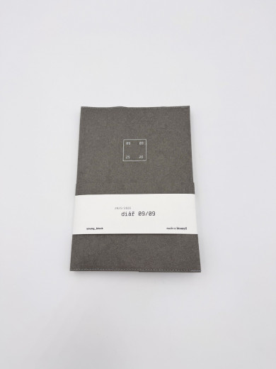 Diář_Premium 09/09  s tvrdou obálkou, pro školní rok 2025/2026, ve formátu A5